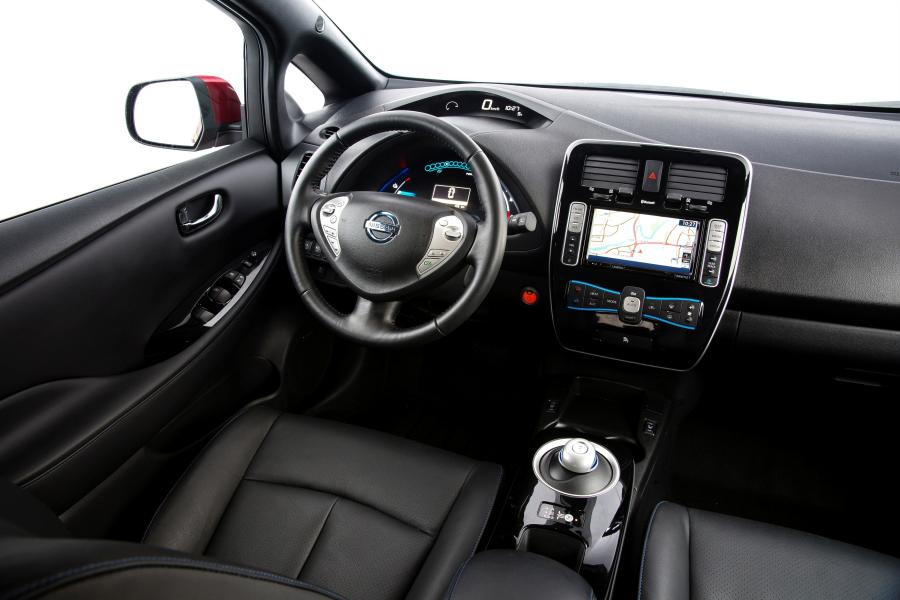  Nissan Leaf 2013 года  (фото 18 из 63)